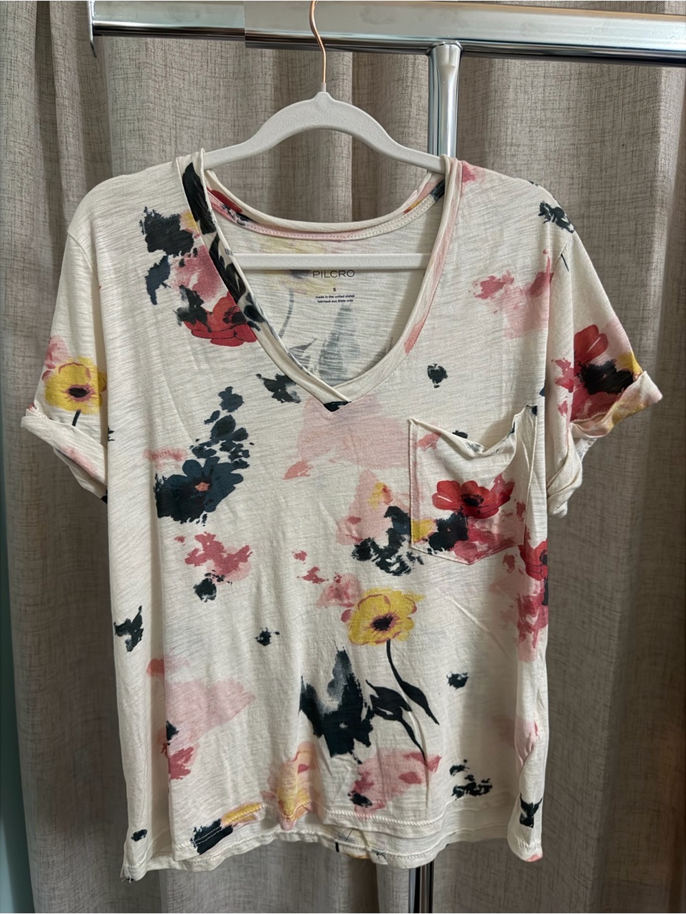 Pilcro Cream Floral V-Neck Pocket Tee